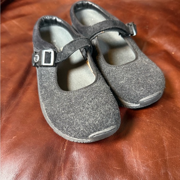 Merrell Encore MJ Brindle Wool black/gray
Adjustable Mary Jane Comfort Shoes - Picture 1 of 8